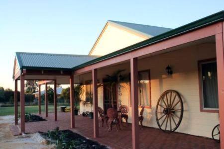 Enderslie House Bed & Breakfast Muchea Exterior photo